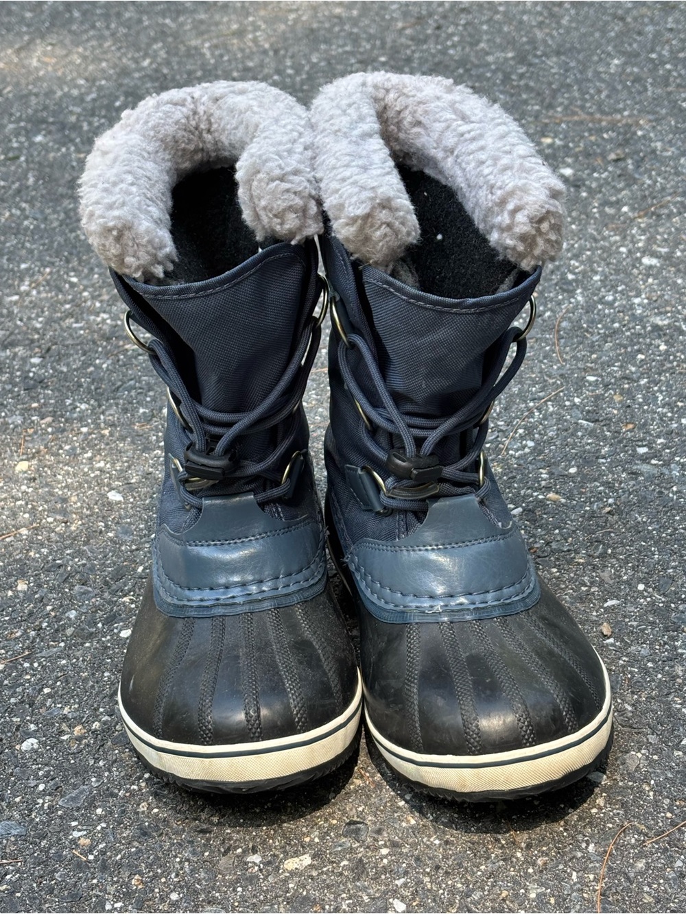 Womens’ Sorel size 5 winter boots